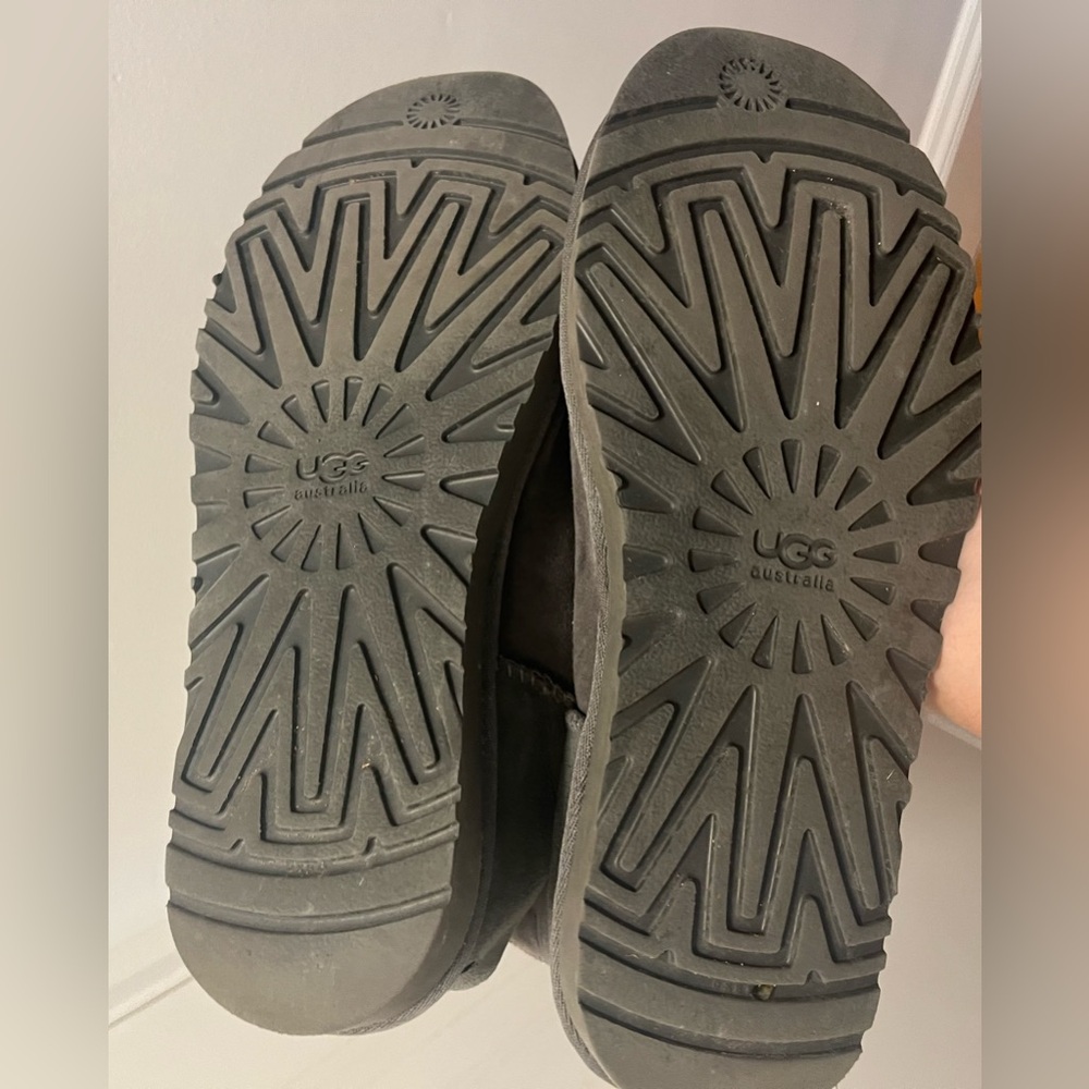 EUC Authentic Gray Classic Tall Ugg Boots (9) - Picture 5 of 6